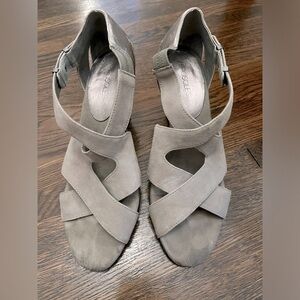 Aerosols super comfortable suede and leather wedge sandals